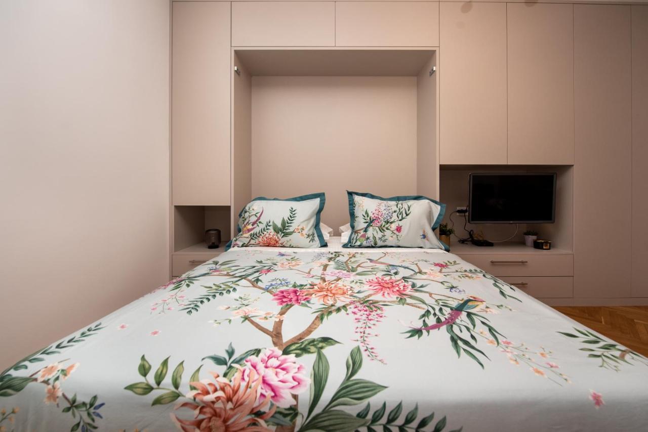 Royal Elegance Apartment